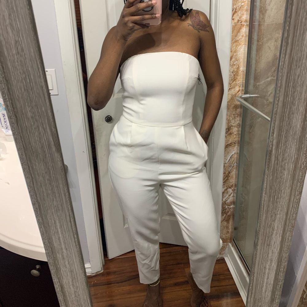 🚫SOLD🚫Express White Strapless Jumpsuit - Picture 2 of 8